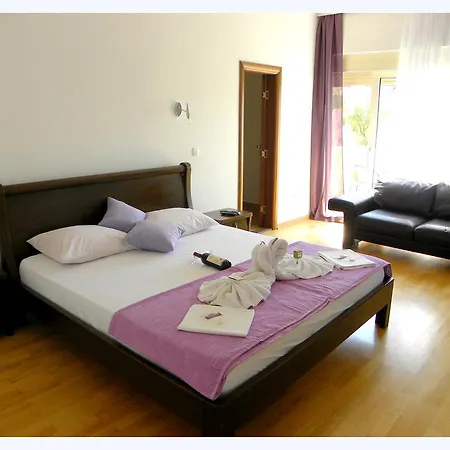 Maslina Guest house 3*
