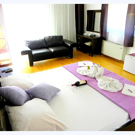 Maslina 3* Budva